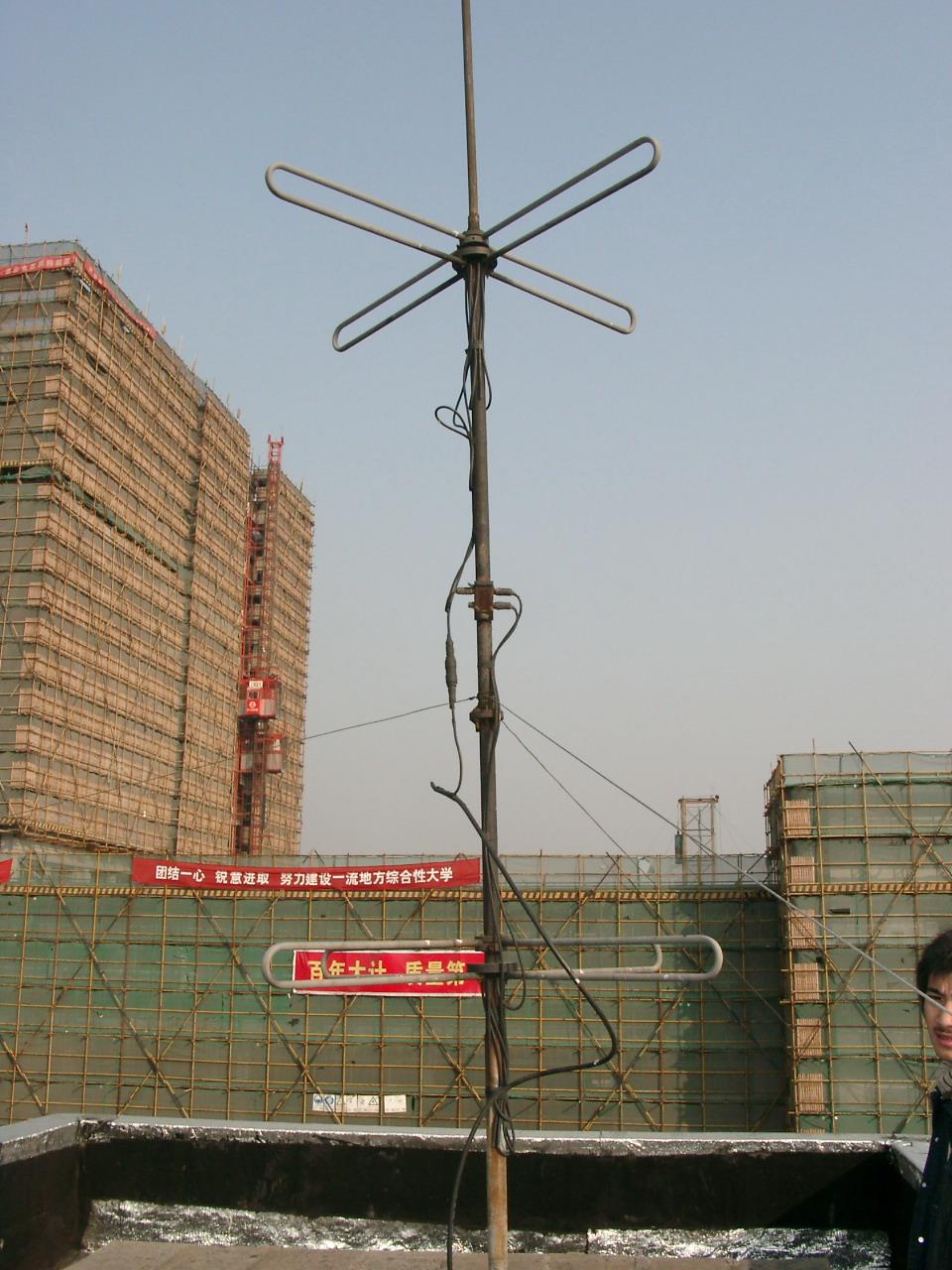 今天到宁大维修校园广播台