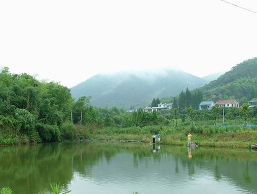 6月22日在毛力水库边上的野外活动