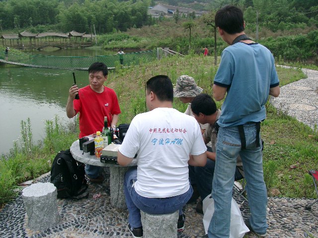 6月22日在毛力水库边上的野外活动