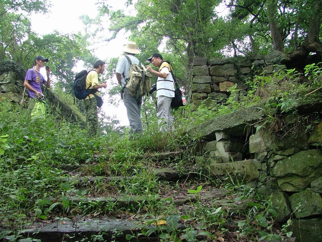 山顶上的古建筑