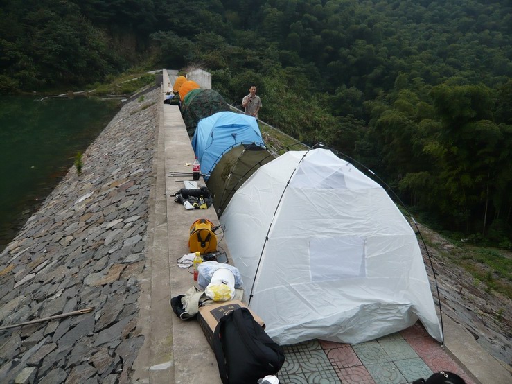 这地方驻军扎营决对是吓一嘎    山清水秀    .JPG